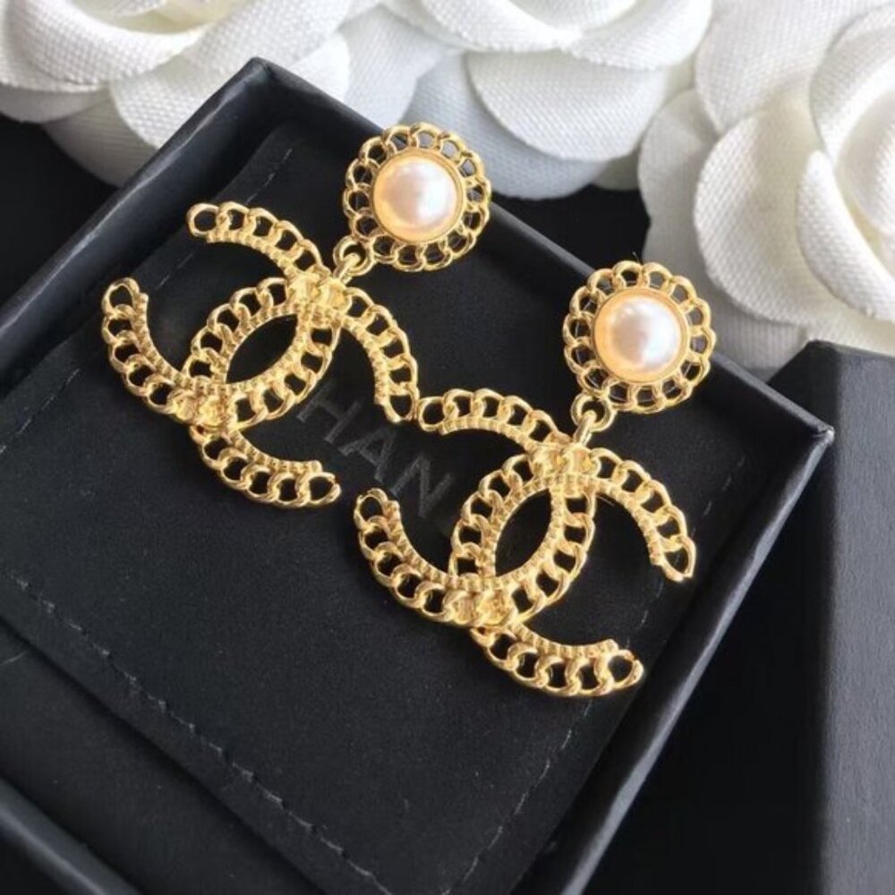 ✨✨Chanel Earring - Picture 2 of 7